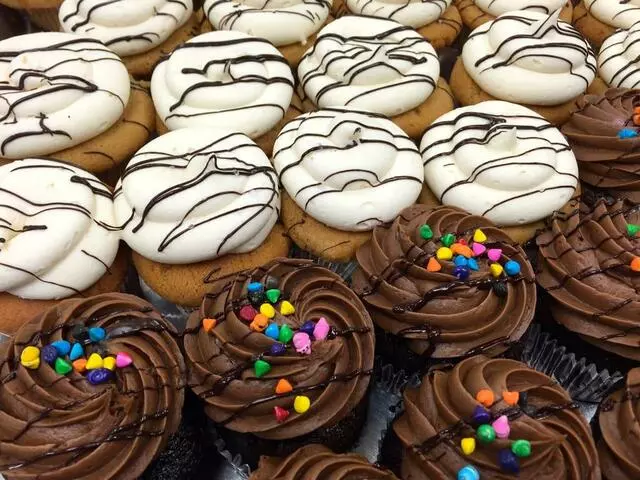 3 Sweet Girls Cakery