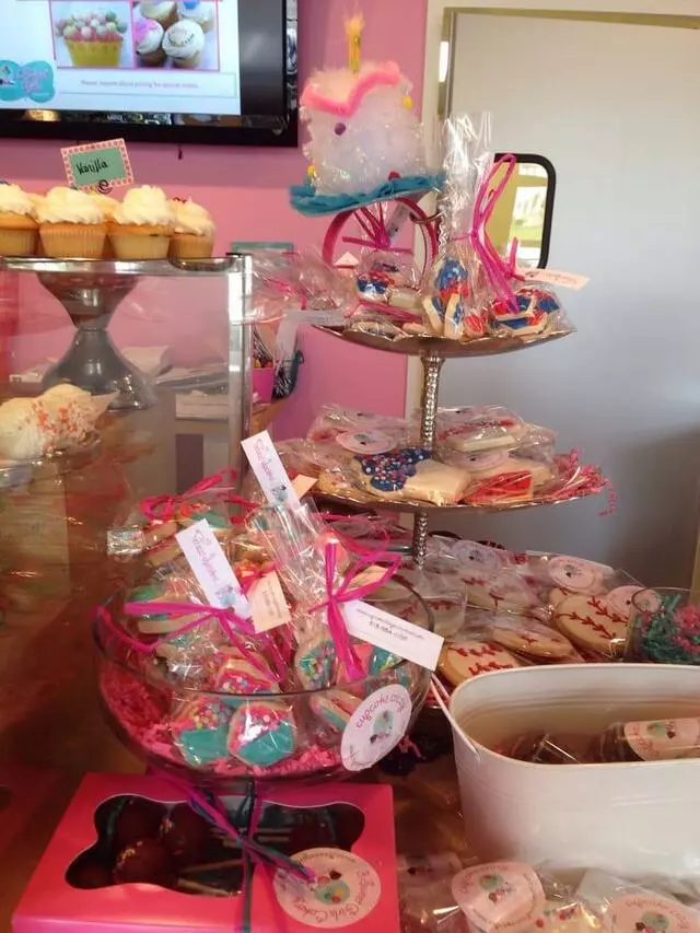 3 Sweet Girls Cakery