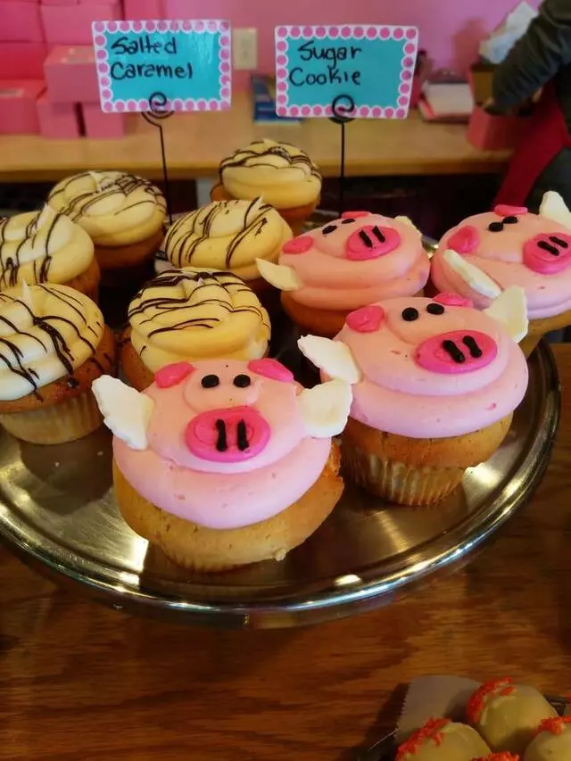 3 Sweet Girls Cakery