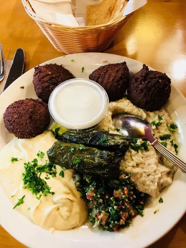 Aladdin’s Eatery