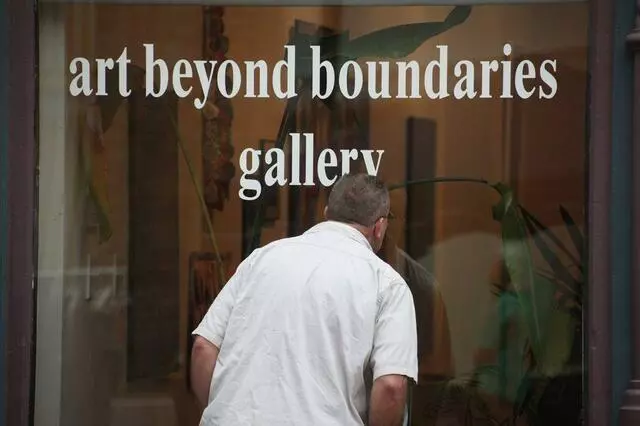 Art Beyond Boundaries
