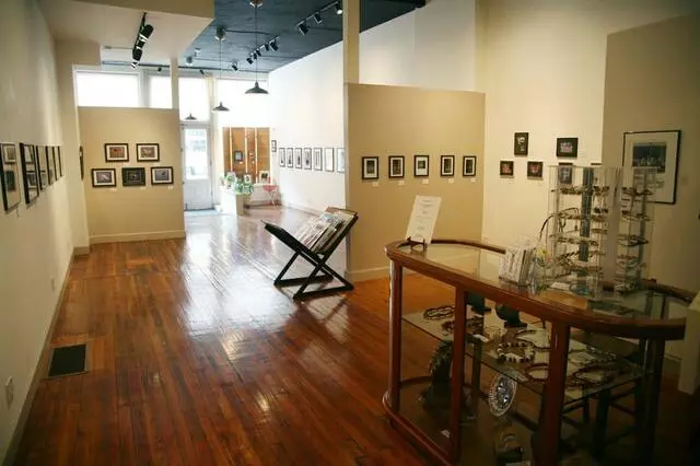 Art Beyond Boundaries