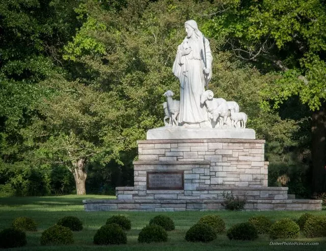 Arlington Memorial Gardens Cemetery