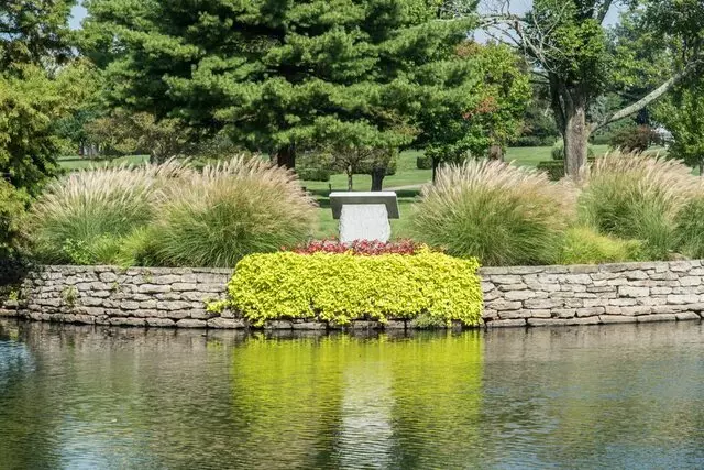 Arlington Memorial Gardens Cemetery