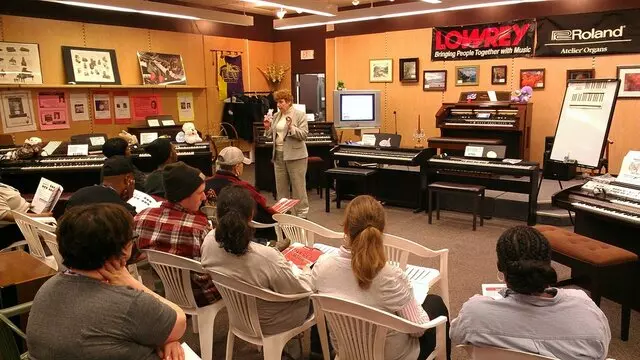 Kathy's Happy Organs and Pianos