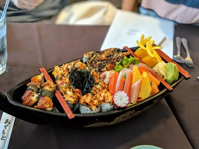 Asiana Thai & Sushi