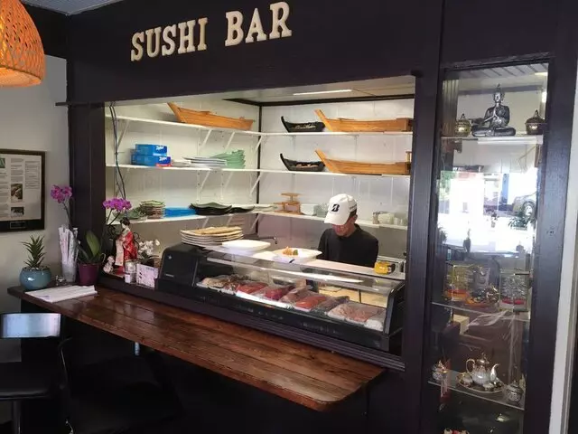 Asiana Thai & Sushi