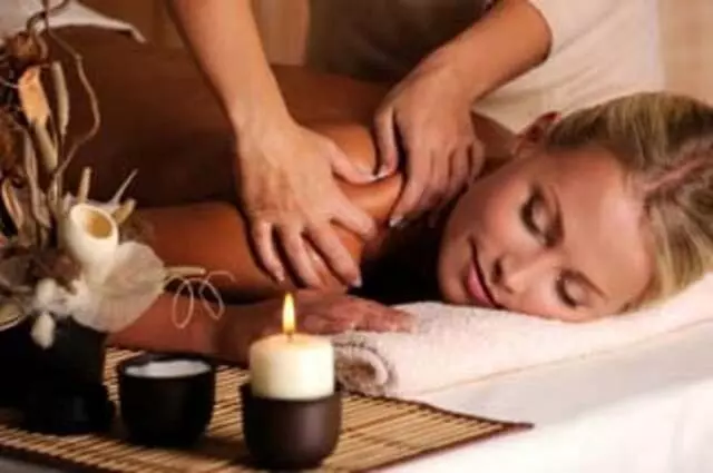 Attractive Nails & Spa