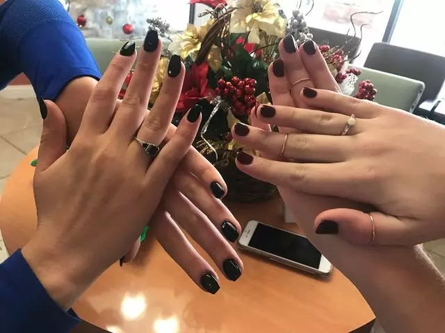 Attractive Nails & Spa