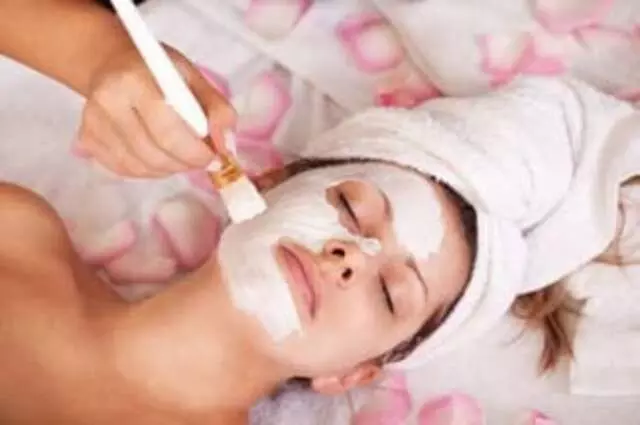 Attractive Nails & Spa