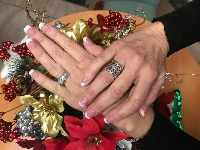 Attractive Nails & Spa