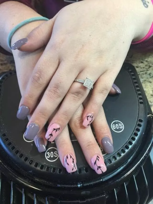 Attractive Nails & Spa