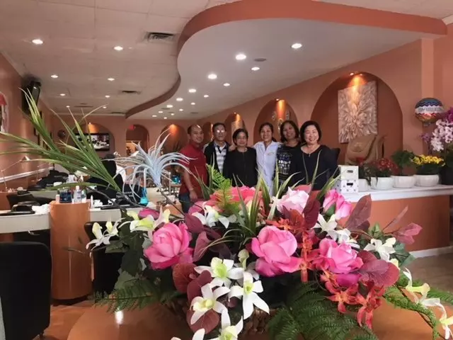 Attractive Nails & Spa