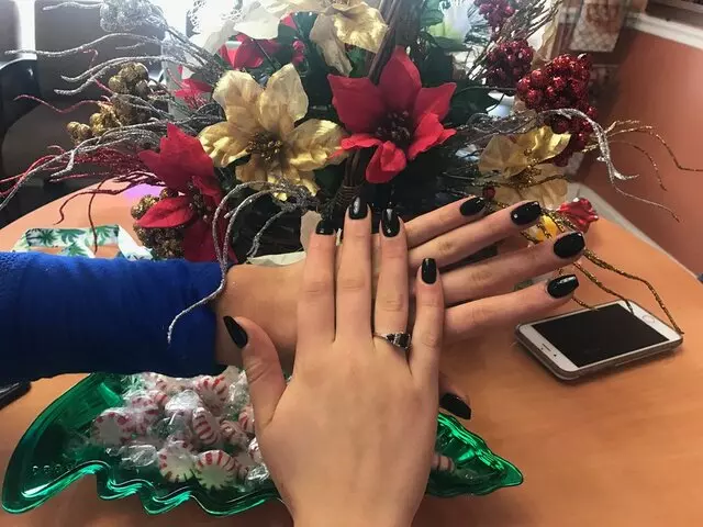 Attractive Nails & Spa