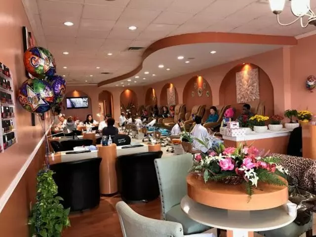 Attractive Nails & Spa
