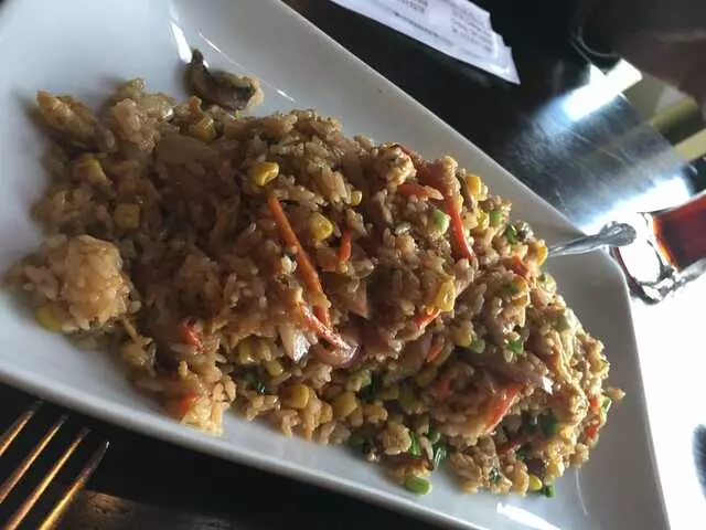 Aroma Restaurant & Sushi