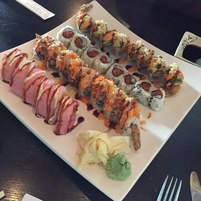 Aroma Restaurant & Sushi