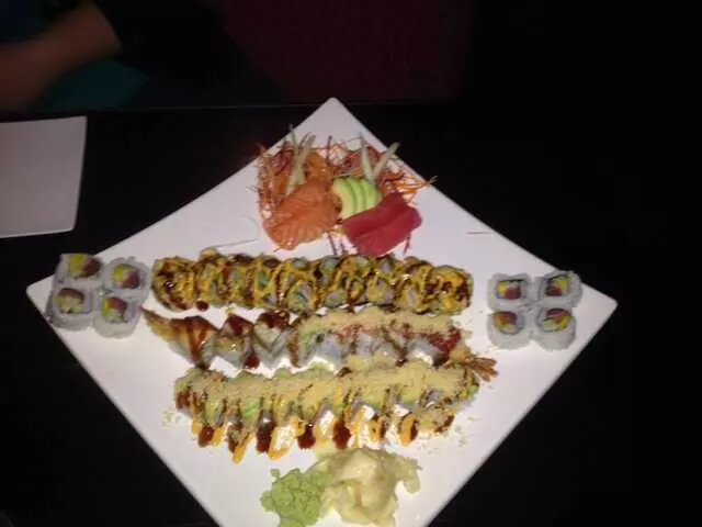 Aroma Restaurant & Sushi