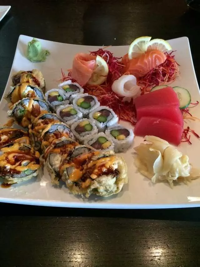 Aroma Restaurant & Sushi