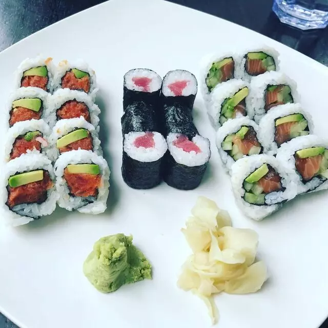 Aroma Restaurant & Sushi
