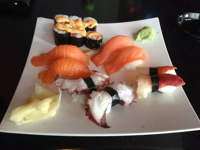 Aroma Restaurant & Sushi