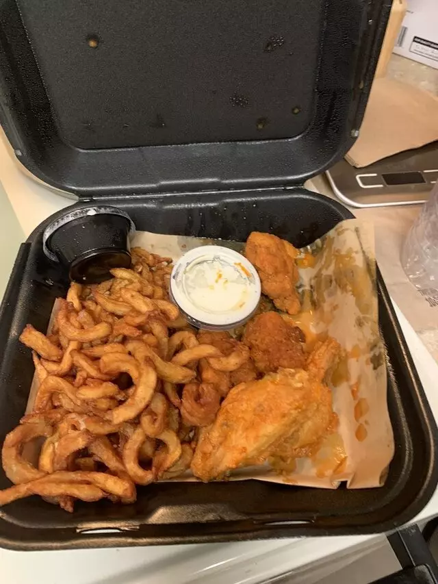 It&apos;s Just Wings