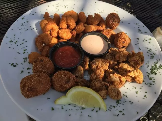 Allyn’s Cafe