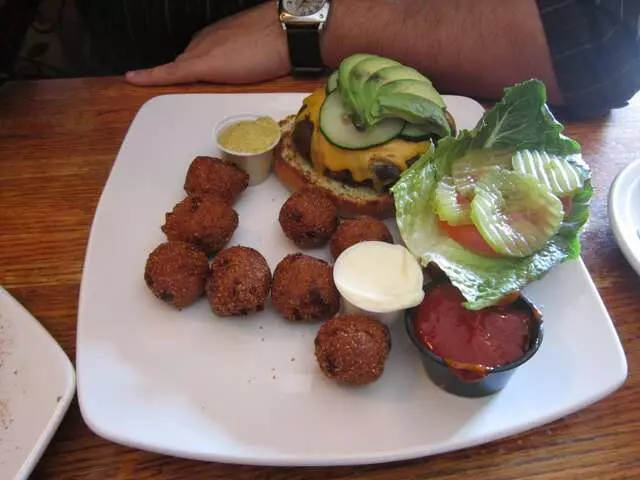 Allyn’s Cafe