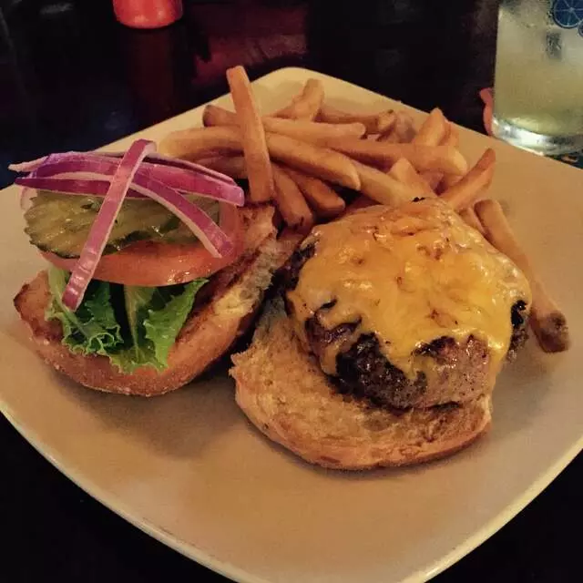 Allyn’s Cafe