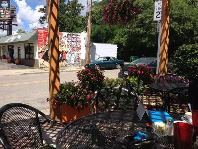 Allyn’s Cafe