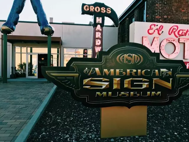 American Sign Museum