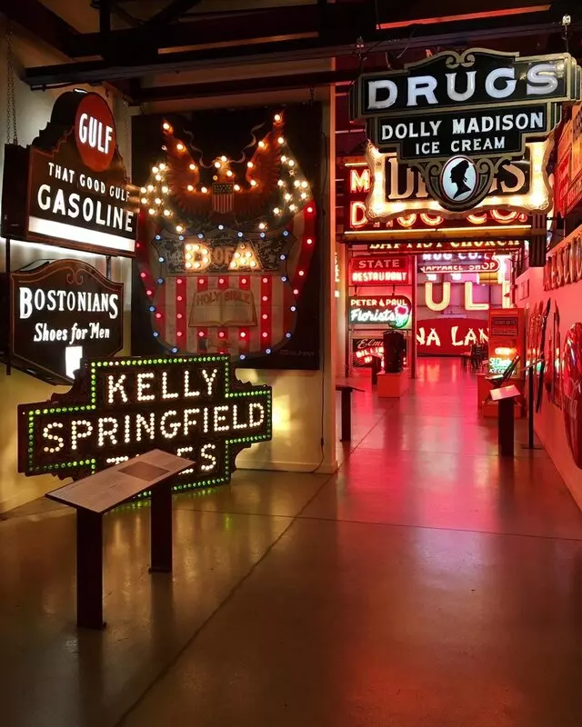American Sign Museum