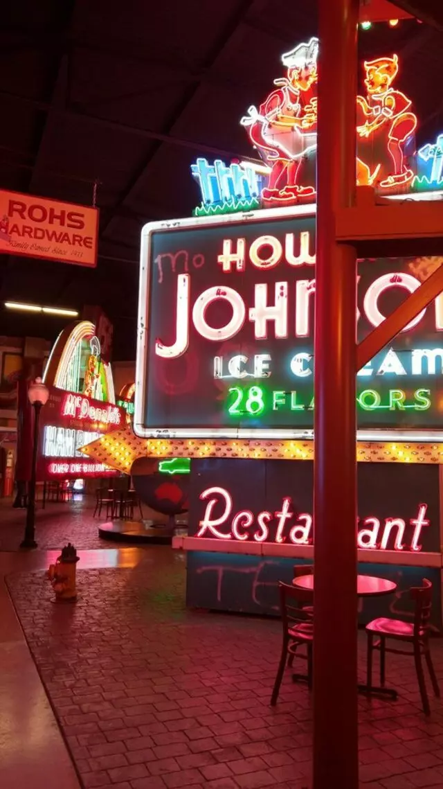 American Sign Museum