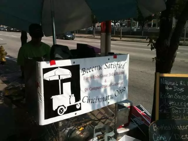 3rd and Walnut Hot Dogs