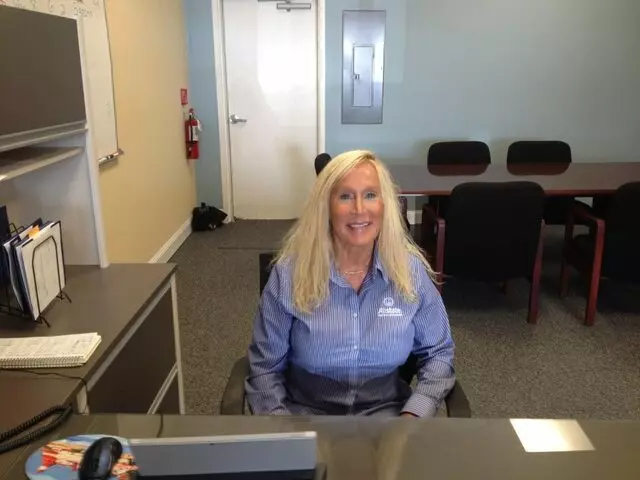 Allstate Insurance : Dianne Michael